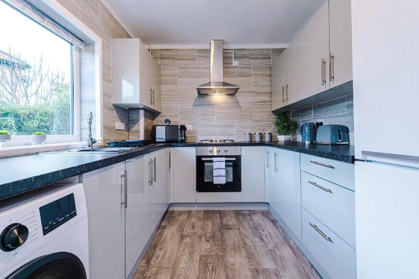 Rumah liburan Charming And Modern 3br Steps Away From Center York