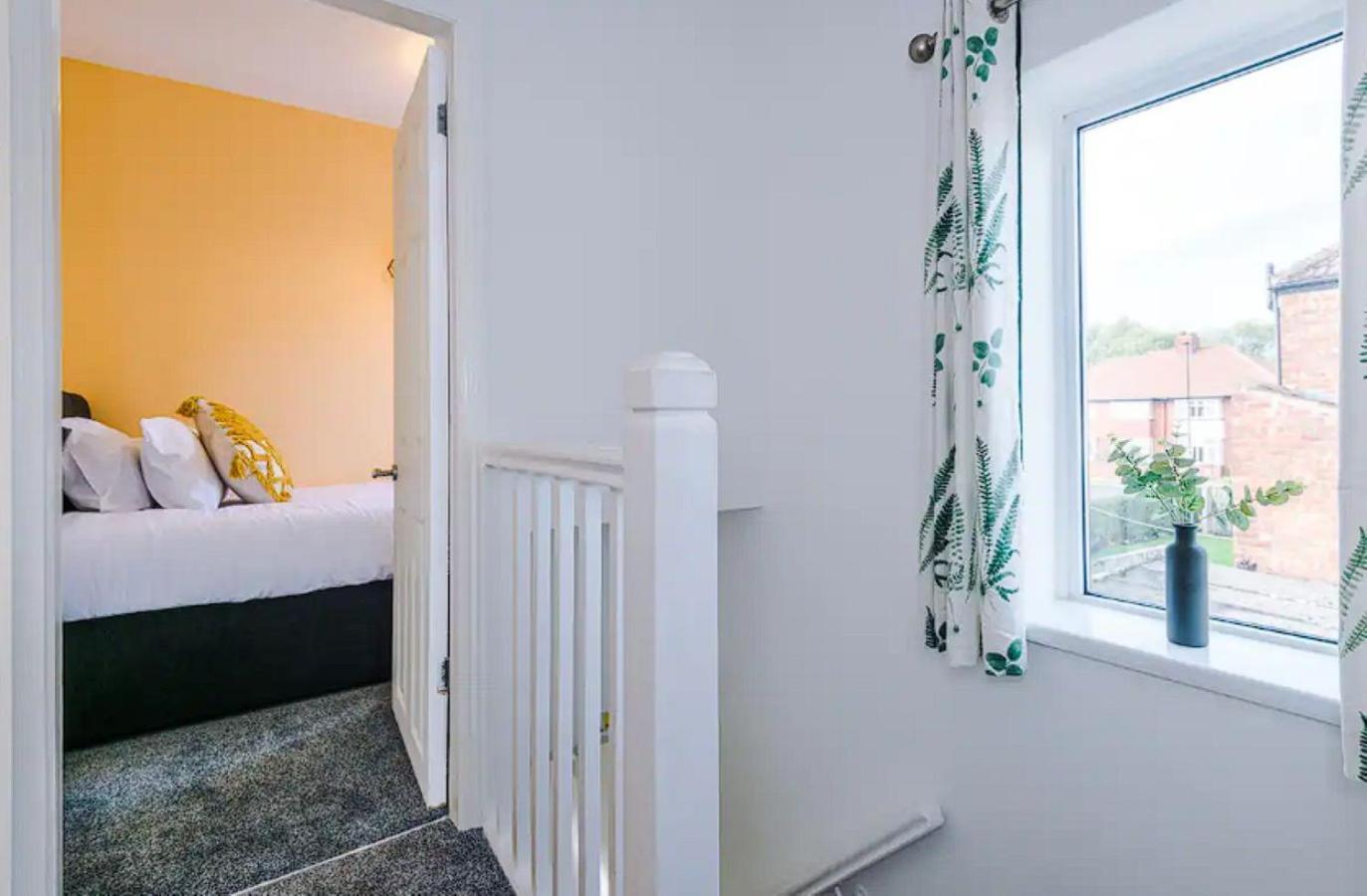 Charming And Modern 3br Steps Away From Center Rumah liburan *